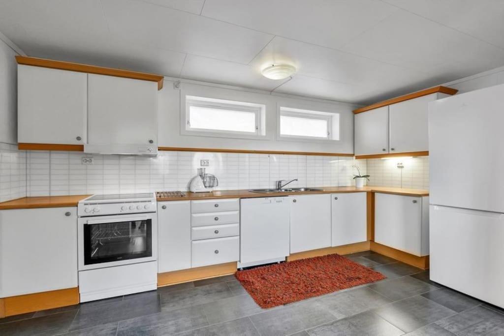 Romslig Og Fin Leilighet 17 Min Til Kristiansand Centrum Nodeland Exterior foto